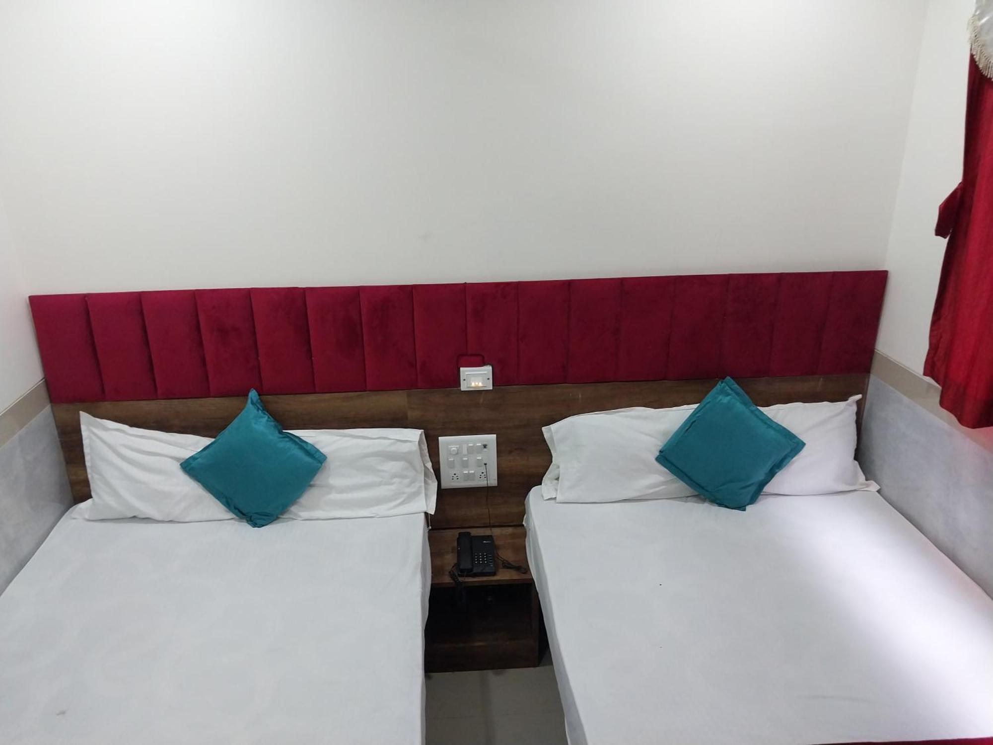 Hotel New Balaji Residency Mumbai Exterior photo